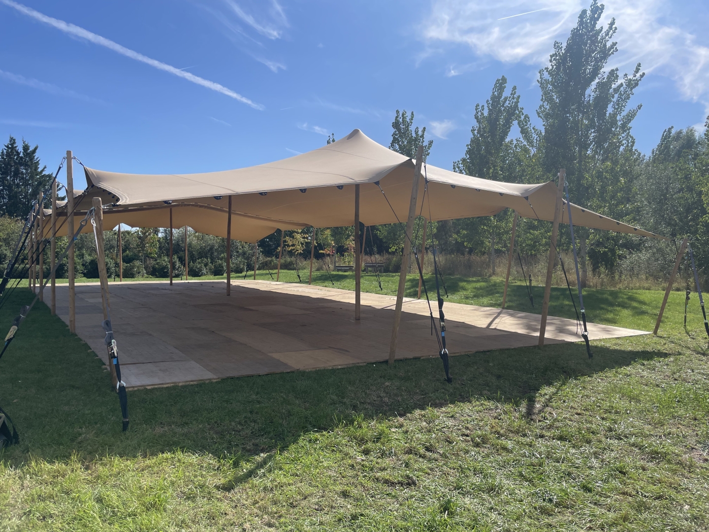 Stretchtent 10 x 27m - 270m²