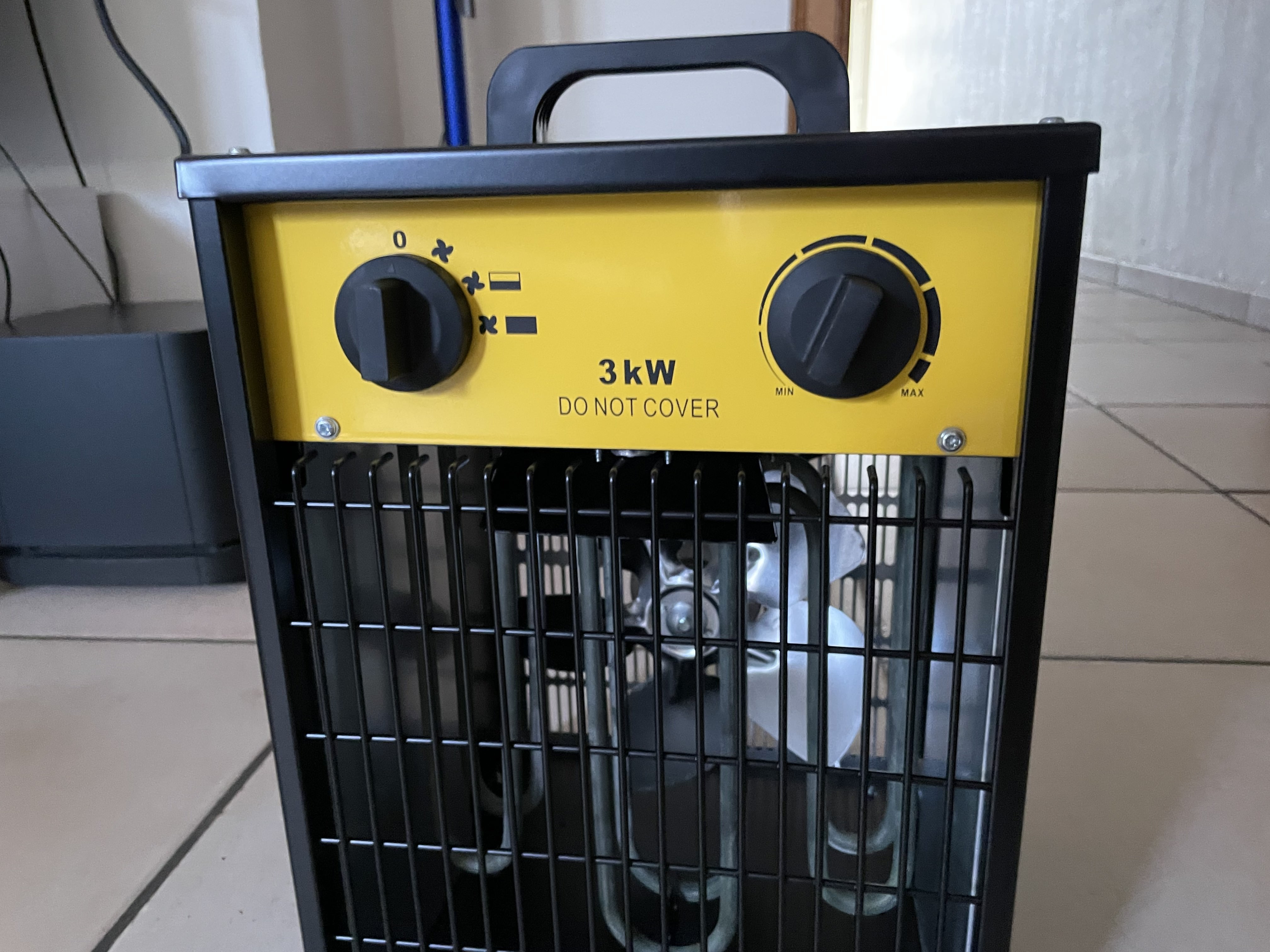 RP33 Draagbare elektrische kachel 230V 1.65-3,3kW - BTP Ameide - Blokland Tuin en Parkmachines
